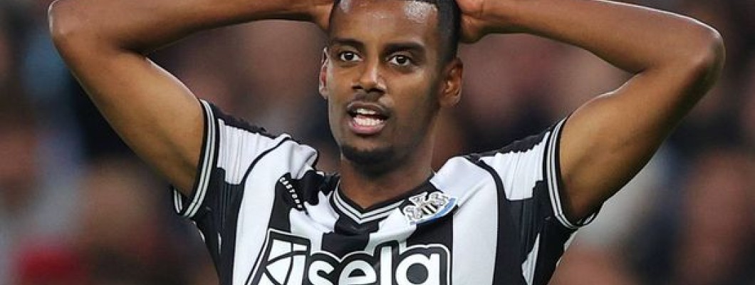 Alexander Isak vägrar lämna Newcastle United genom att vägra träna Alexander Isak vägrar lämna Newcastle United genom att vägra träna