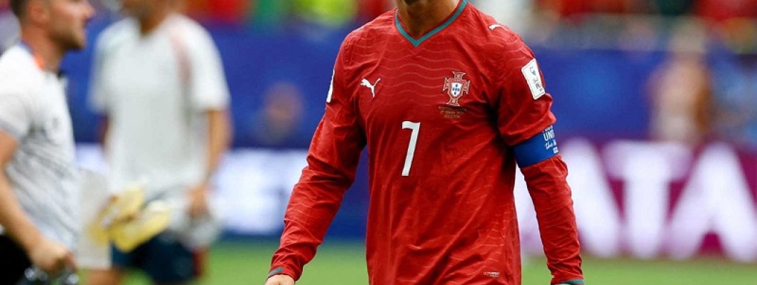 CRISTIANO RONALDO försökte sig på tre skott på mål i VM-premiären CRISTIANO RONALDO försökte sig på tre skott på mål i VM-premiären