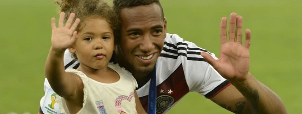 FC Bayern Münchens store försvarare Jérôme Boateng har meddelat sin pensionering
