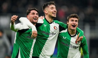 Feyenoord slog AC Milan för att gå vidare till sextondelsfinalen i Champions League