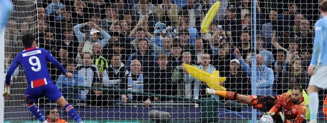 Manchester City åkte på sin första förlust mot Paris Saint-Germain i Champions League Manchester City åkte på sin första förlust mot Paris Saint-Germain i Champions League